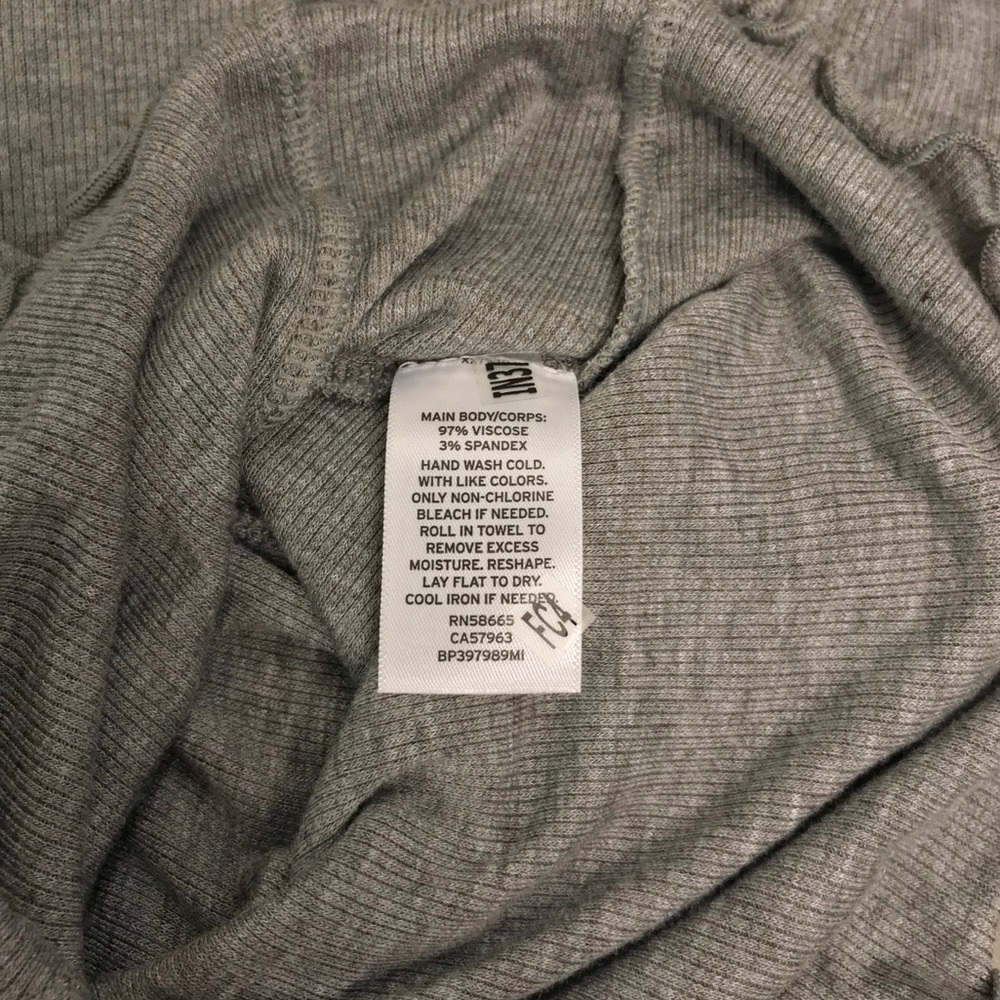 NEW {BP} Nordstrom Juniors Ruffled Hem Crop Top - Picture 8 of 8